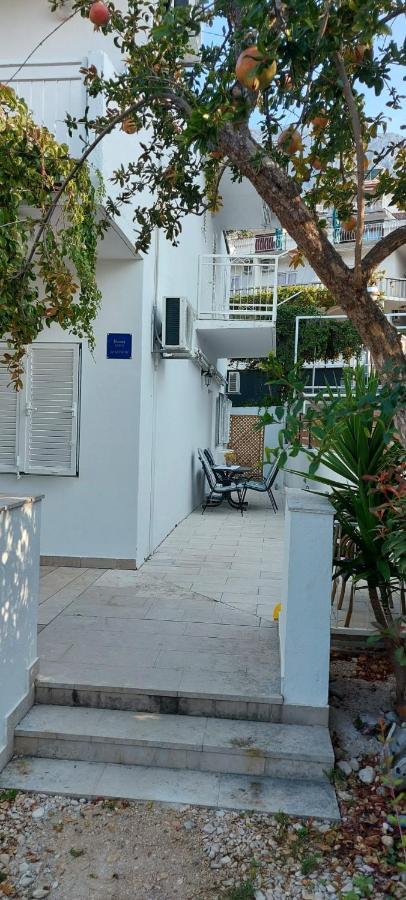 Top Location Zivogosce Bagian luar foto