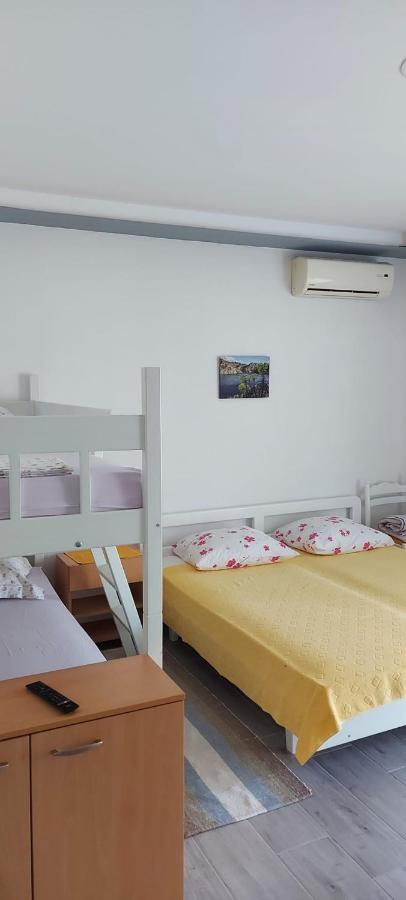 Top Location Zivogosce Bagian luar foto